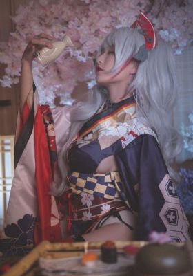 欧美精品在欧美一区二区少妇_高清完整版BD